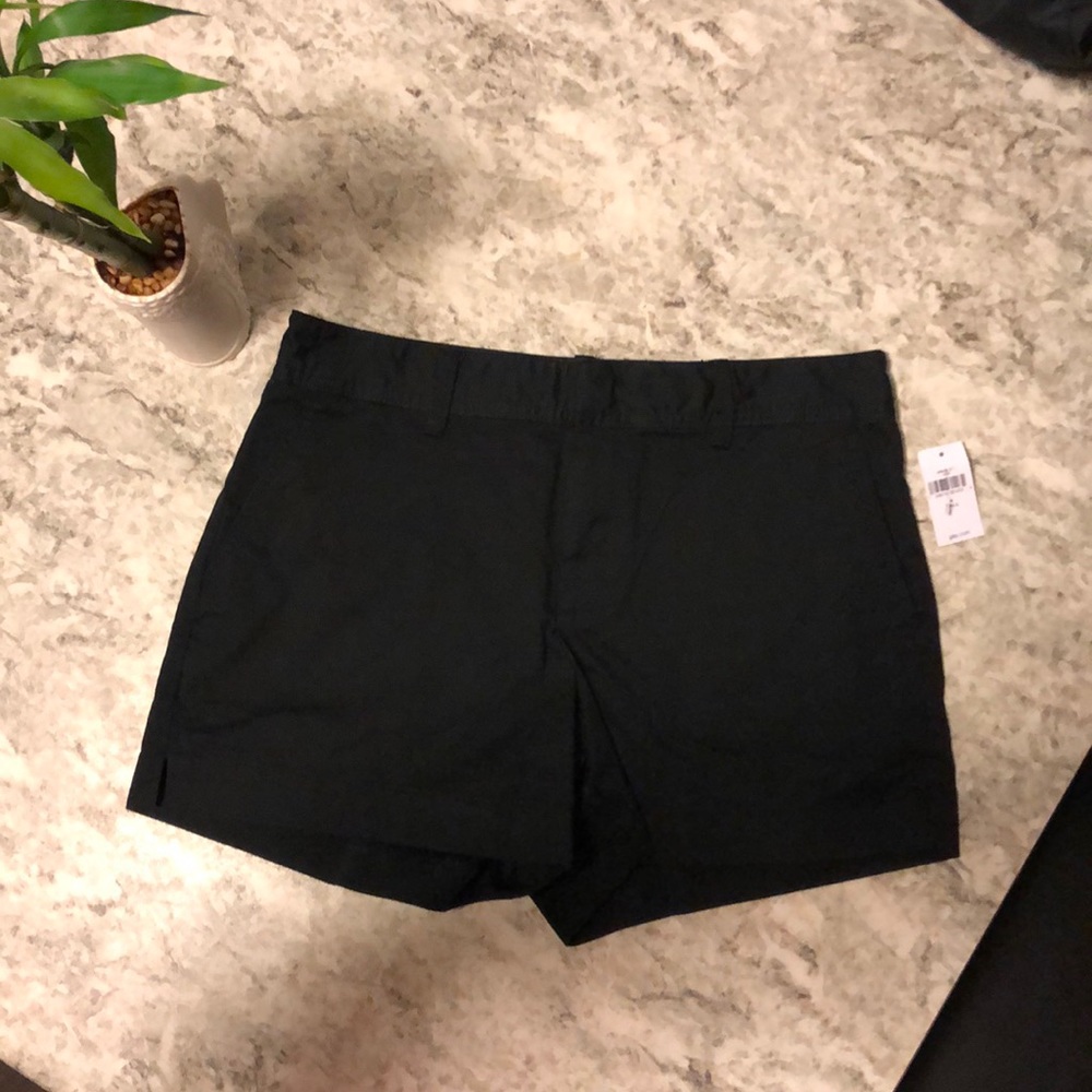 Gap 3” City Short in Black NWT